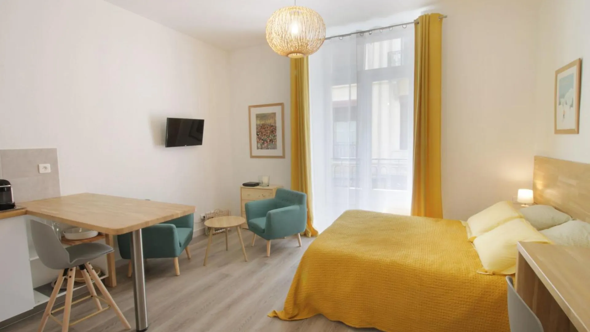 Design & Cozy 3 Studio In The City Center! Aix-les-Bains
